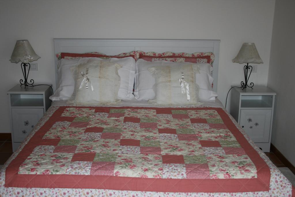 B&B La Fenice Montegridolfo Kamer foto