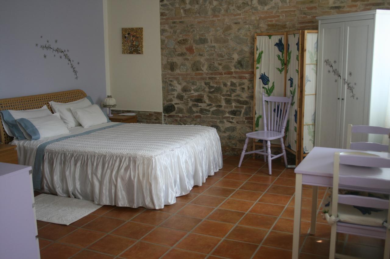 B&B La Fenice Montegridolfo Buitenkant foto